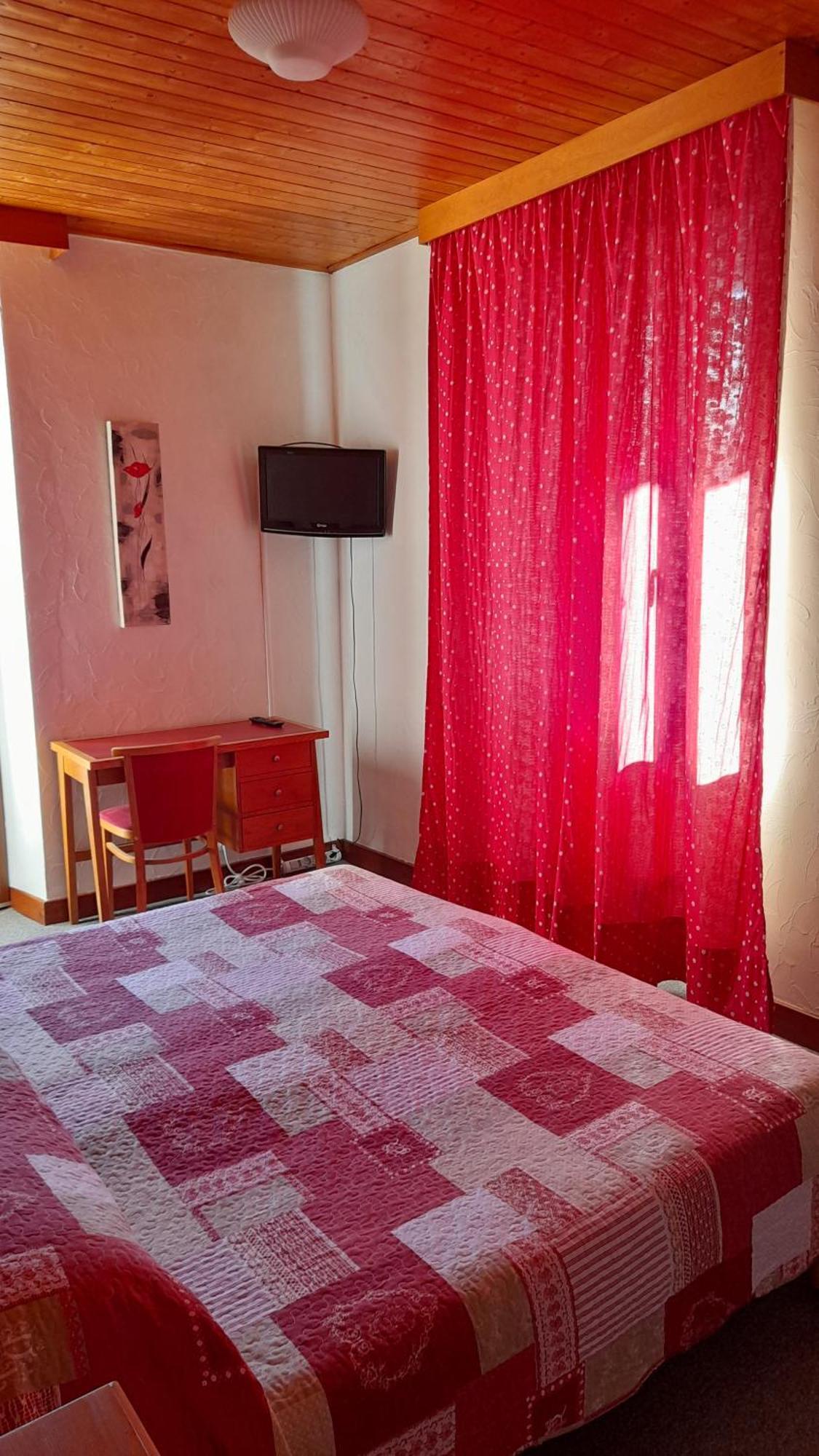 Hotel Le Tourisme Plateau dʼAssy Exteriör bild